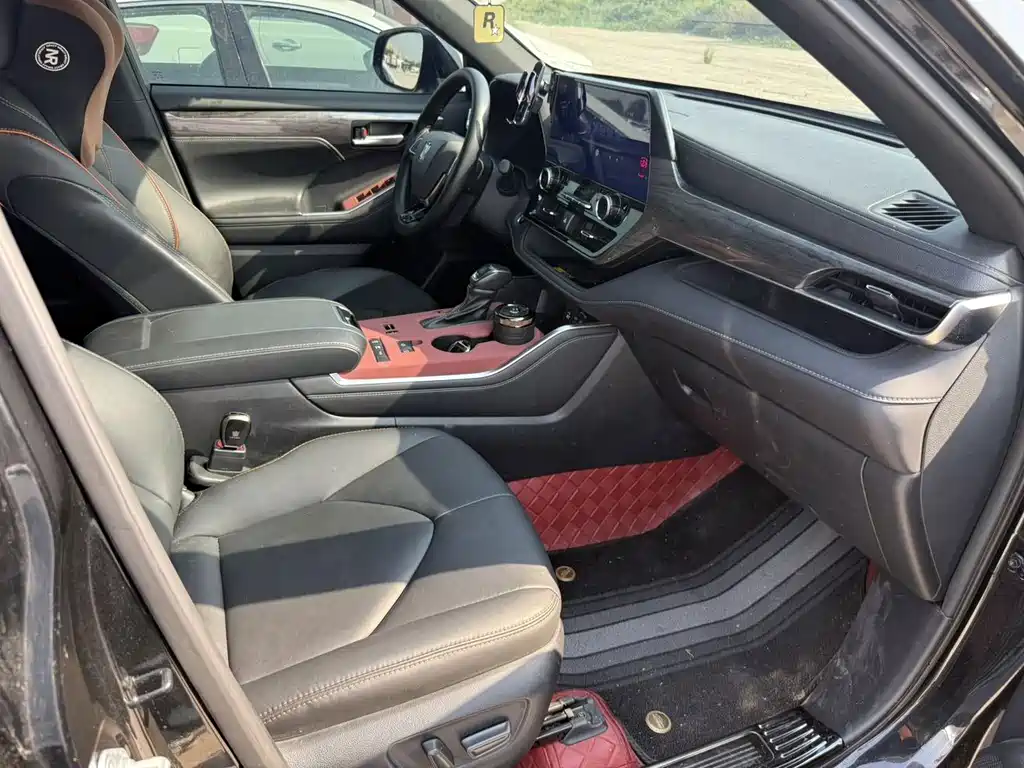 Toyota Crown Kluger — миниатюра 5