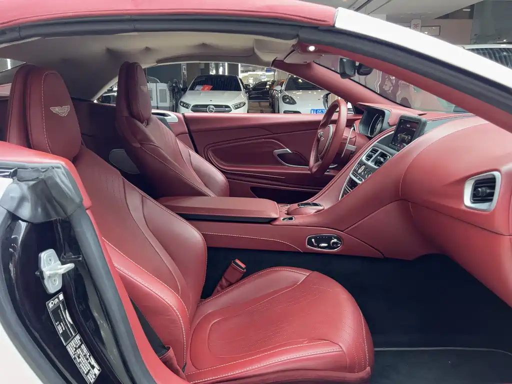 Aston Martin DB11 2019 4.0T V8 Volante