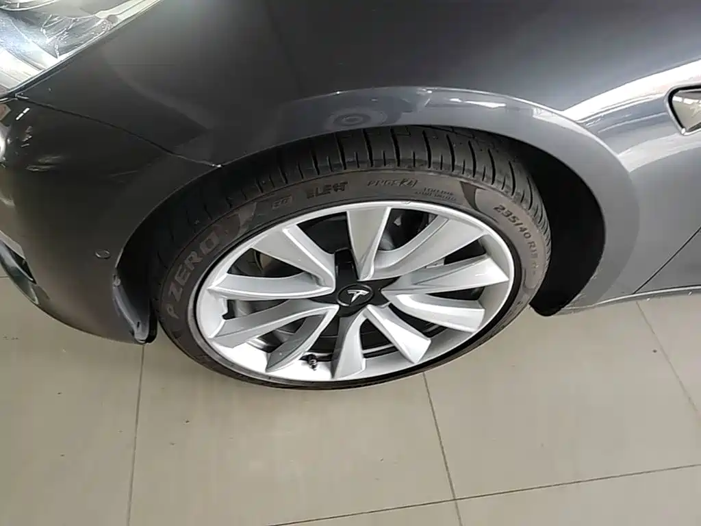 Tesla Model 3 — миниатюра 23