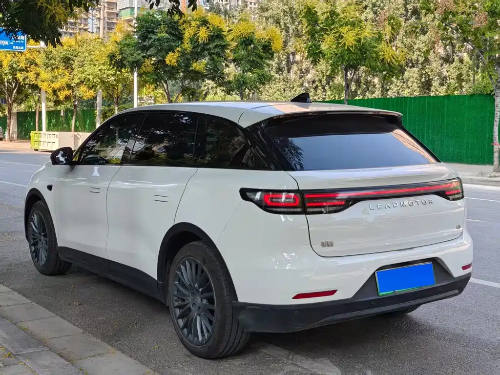 Leapmotor Leapmotor C11 — миниатюра 9