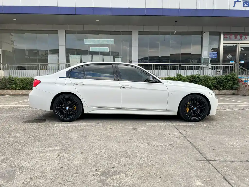 BMW 3 Series — миниатюра 8