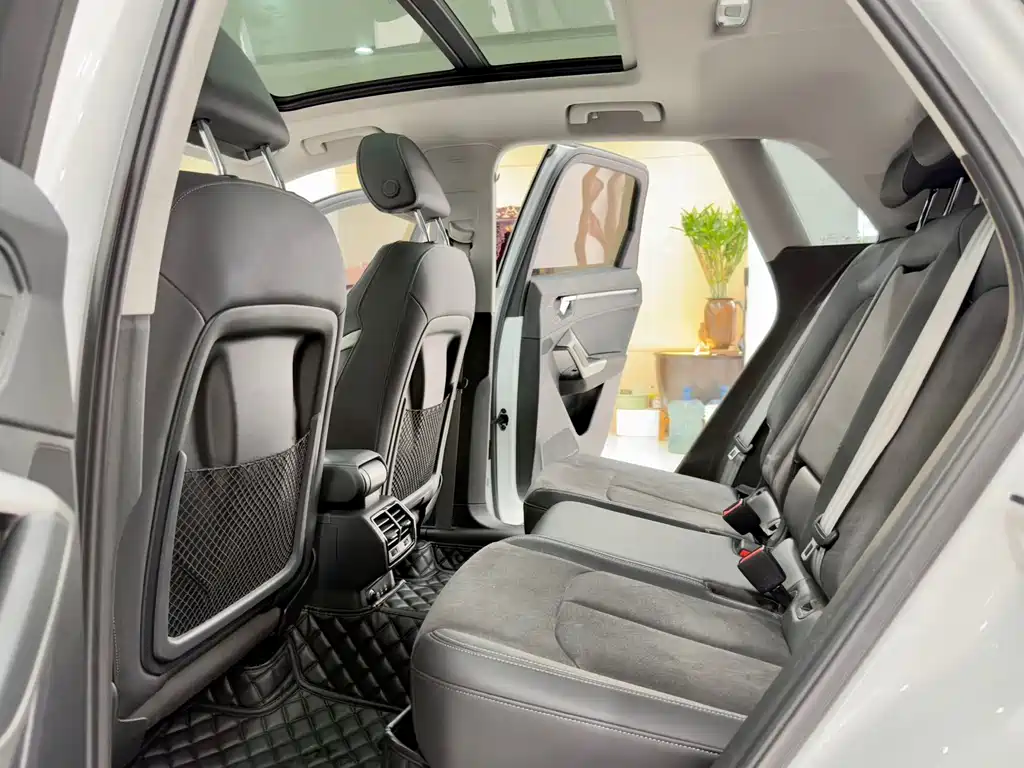 Audi Q3 — миниатюра 11