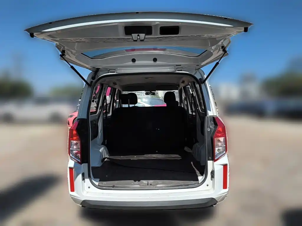 Wuling Hongguang PLUS — миниатюра 24