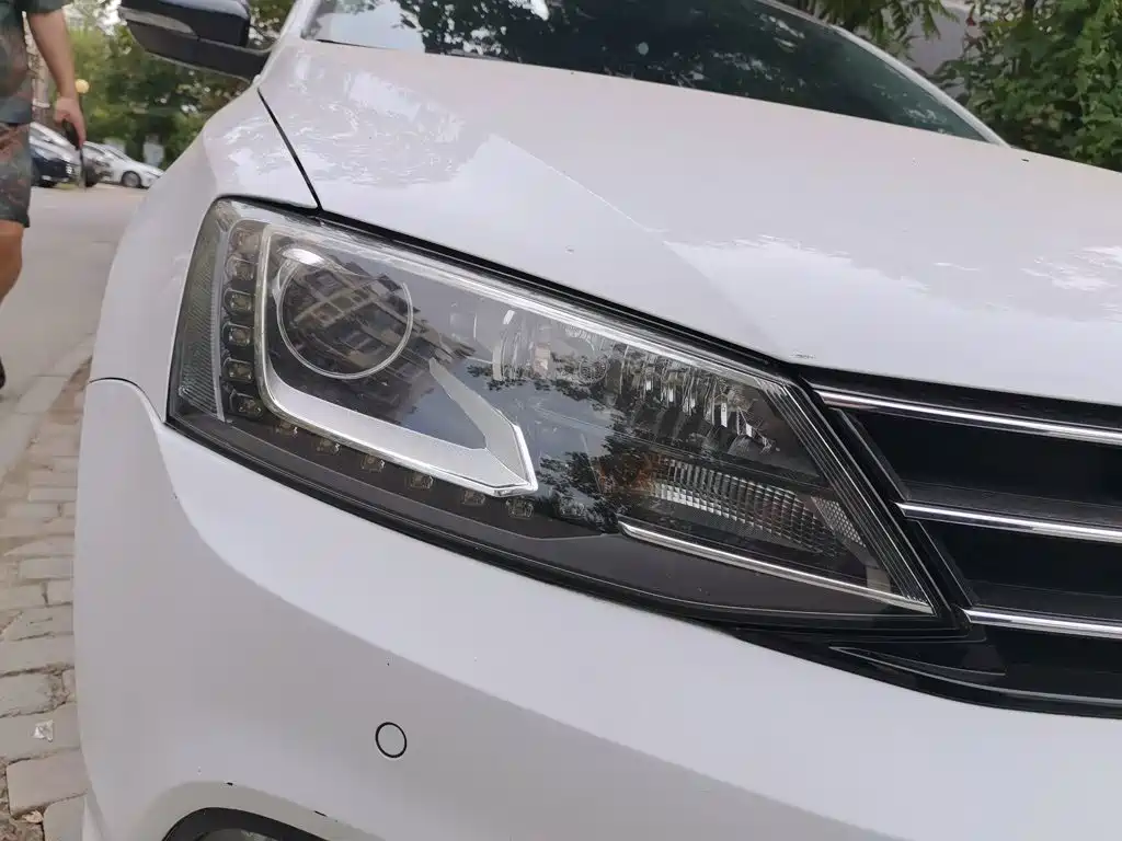 Volkswagen Sagitar — миниатюра 7