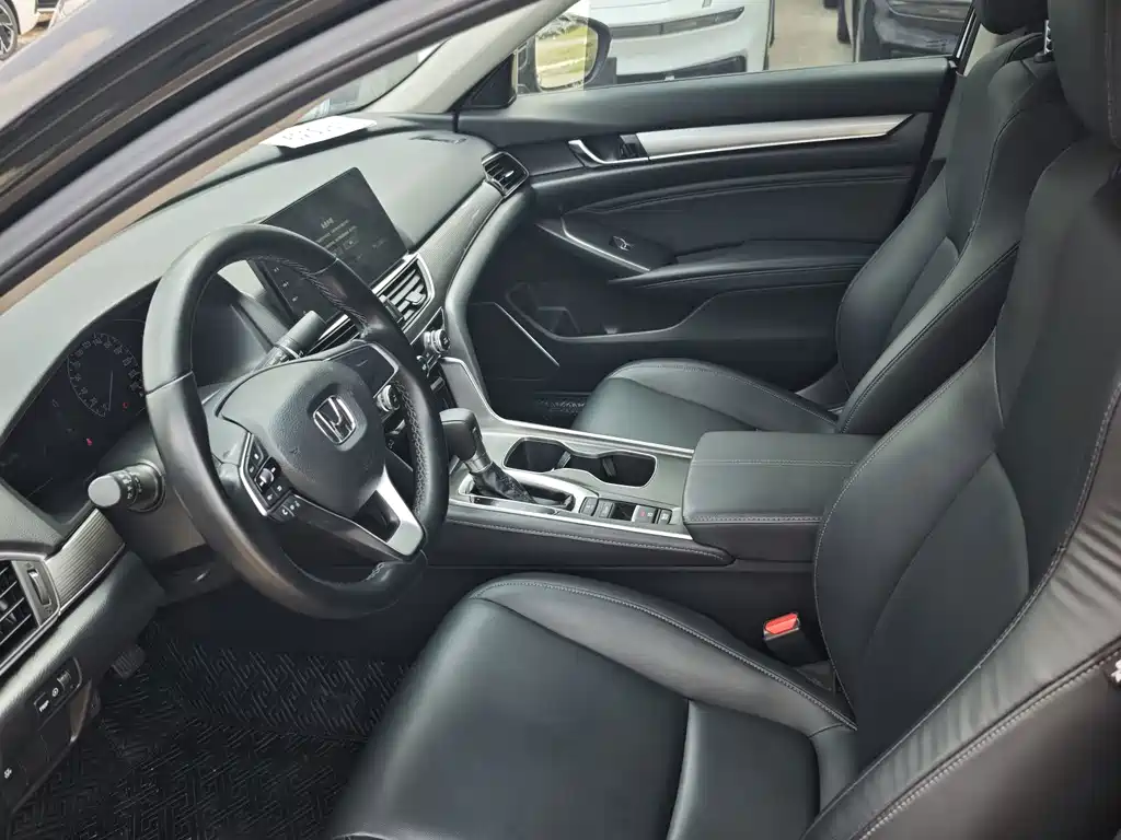 Honda Accord — миниатюра 6