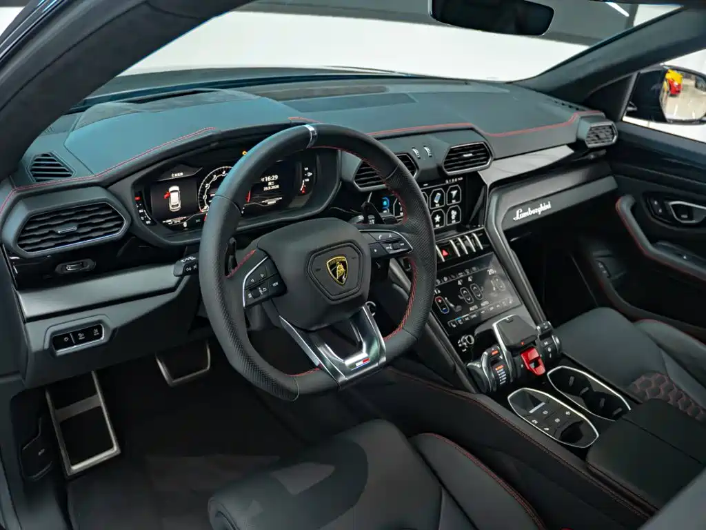 Lamborghini Urus — миниатюра 7