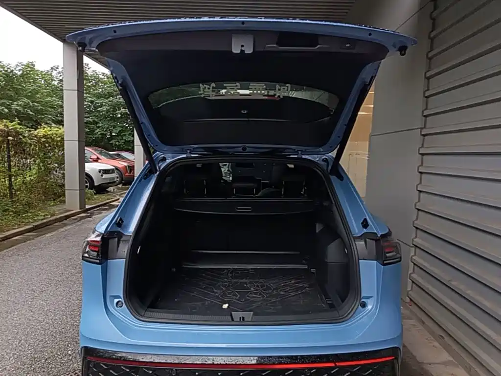 Volkswagen Tiguan L — миниатюра 19
