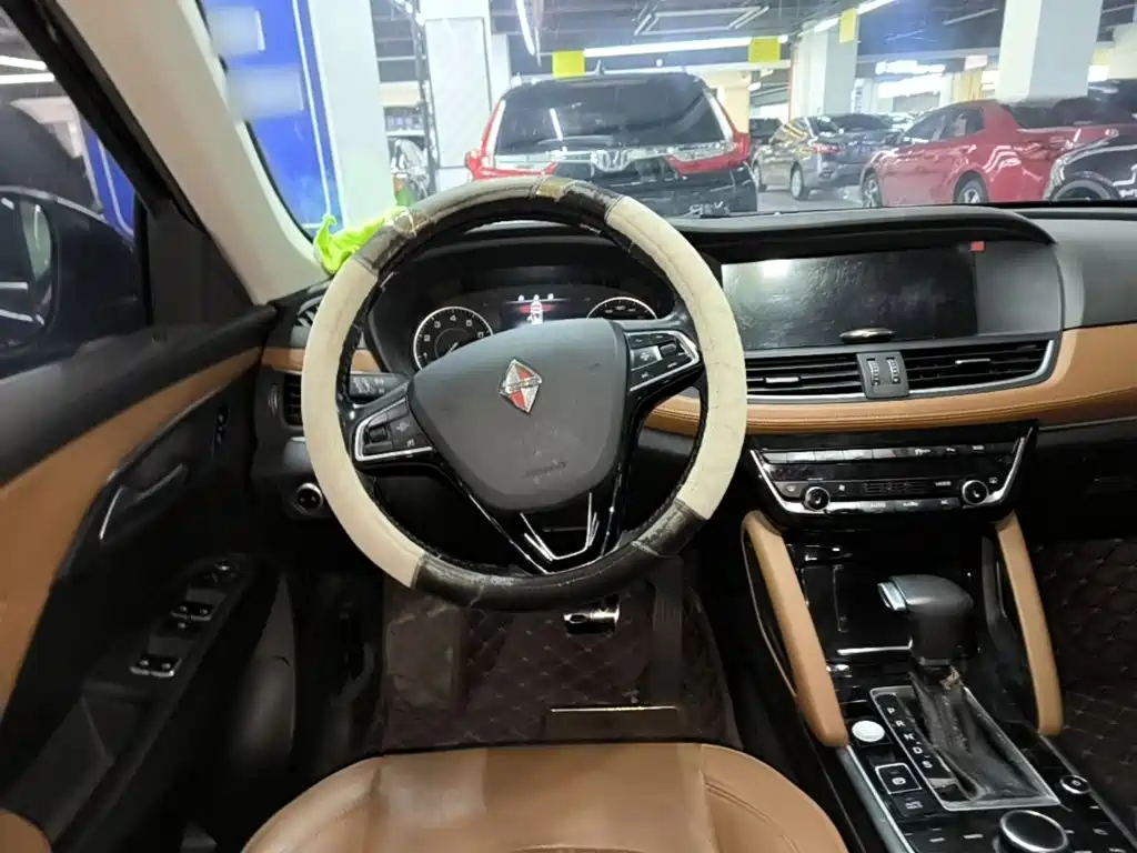 Borgward BX7 — миниатюра 11