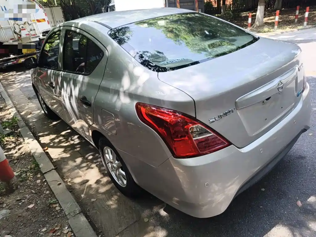 Nissan Sunny — миниатюра 5