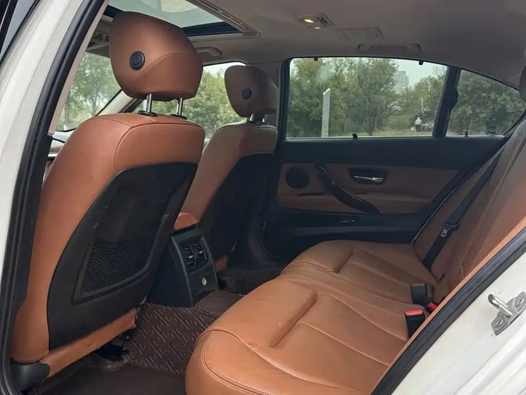 BMW 3 Series — миниатюра 7