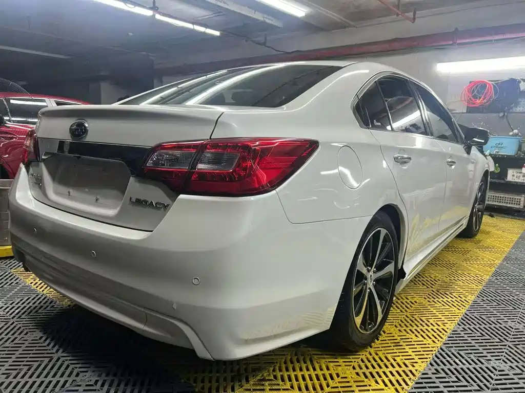 Subaru Legacy — миниатюра 3