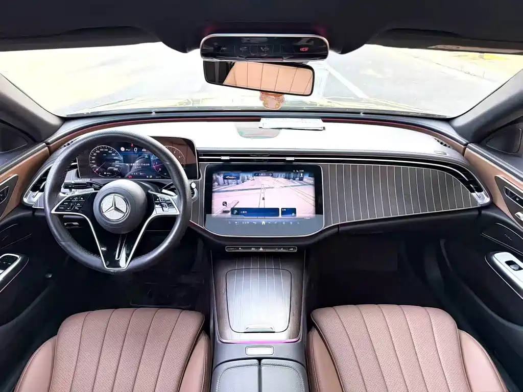 Mercedes-Benz E-Class E 2024 E 300 L Fashion