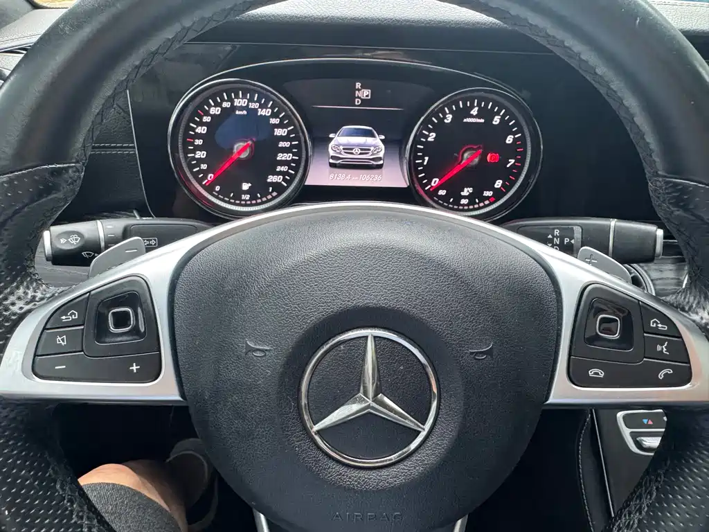 Mercedes-Benz E-Class (Import) — миниатюра 10