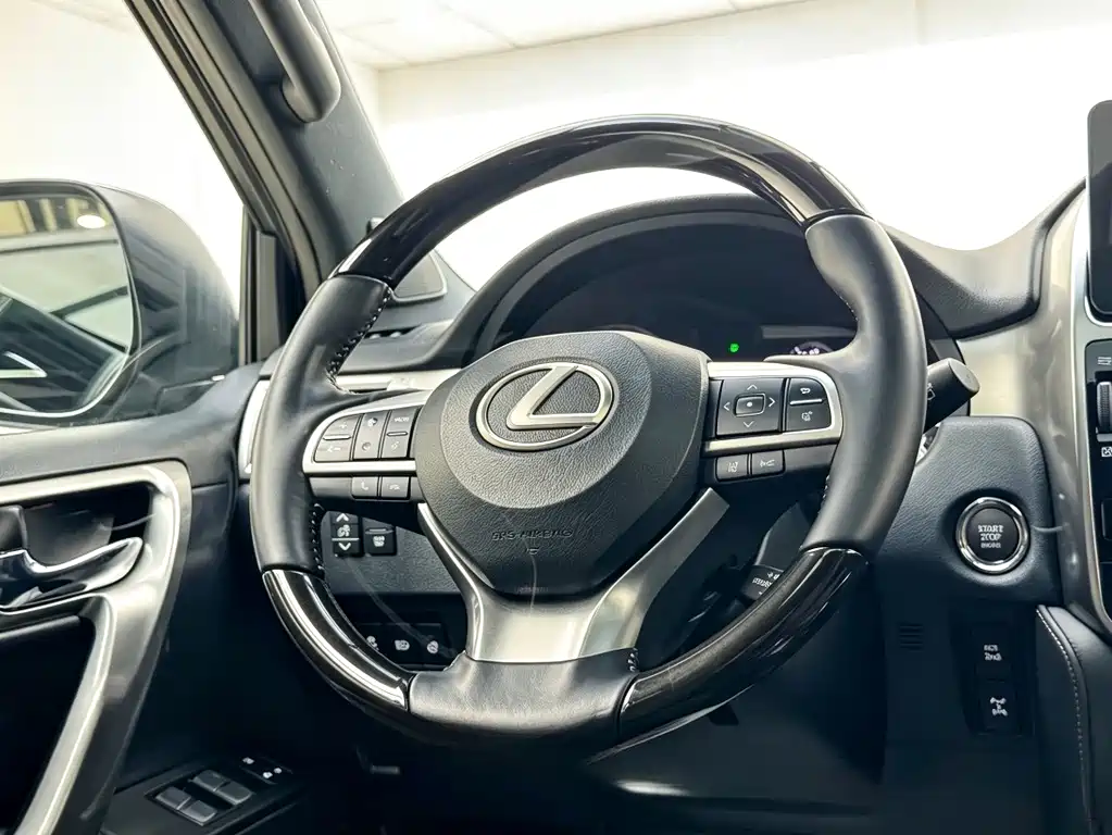 Lexus GX — миниатюра 7