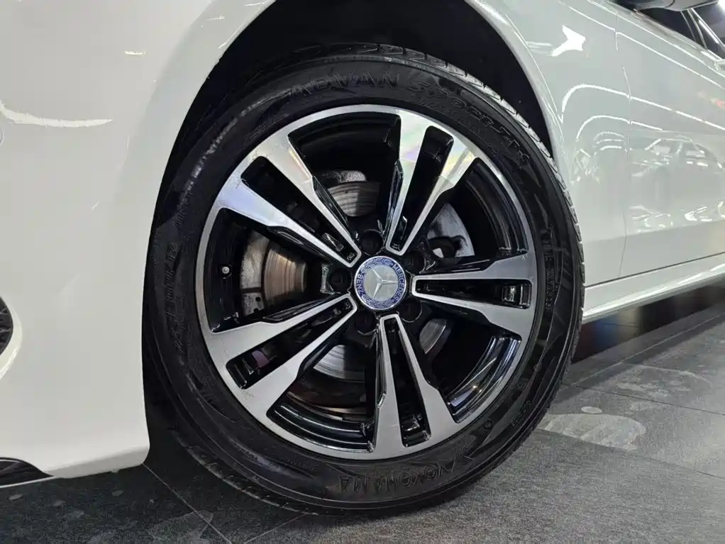 Mercedes-Benz C-Class — миниатюра 17