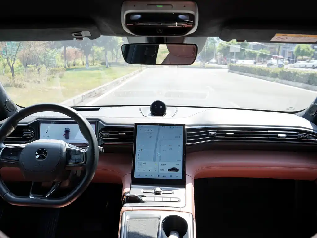 NIO EC6 — миниатюра 14