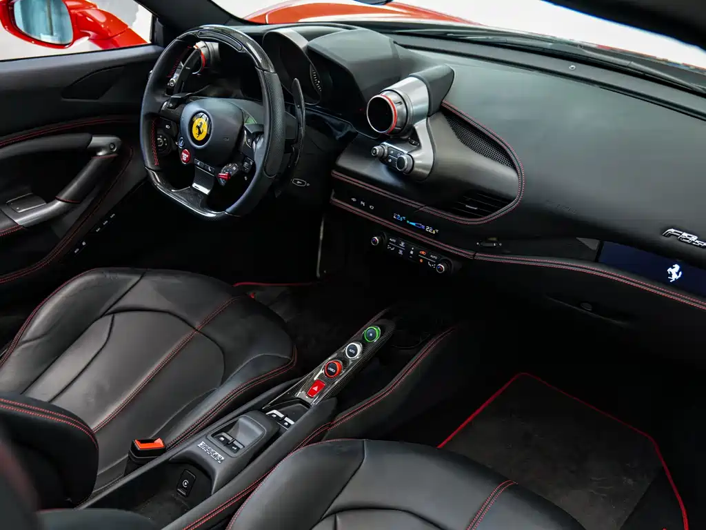 Ferrari F8 — миниатюра 7