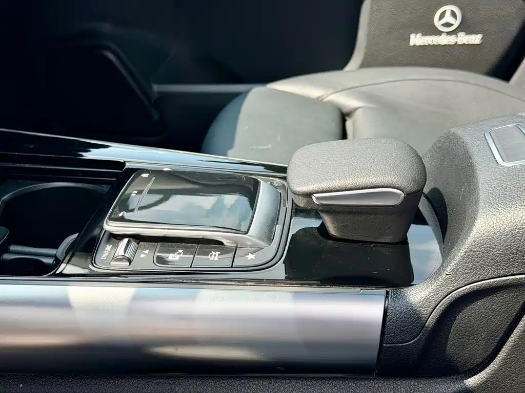 Mercedes-Benz GLA — миниатюра 16