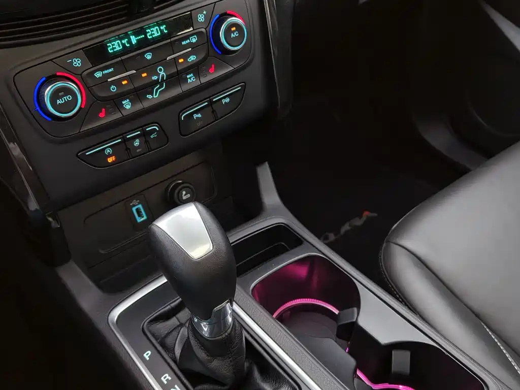 Ford Kuga — миниатюра 12