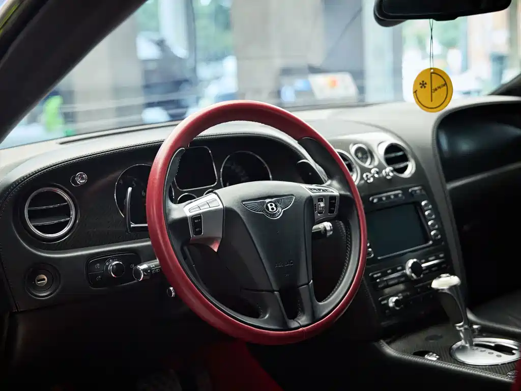 Bentley Continental — миниатюра 5