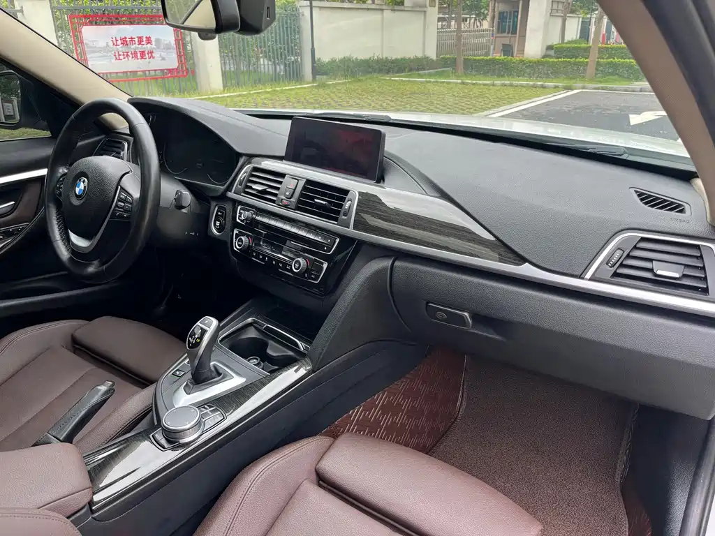 BMW 3 Series — миниатюра 30