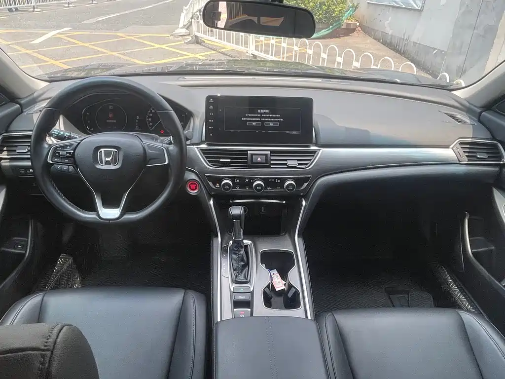 Honda Accord — миниатюра 6