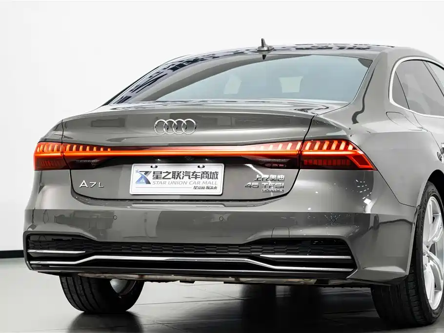 Audi A7L 2024 45TFSI quattro S-line