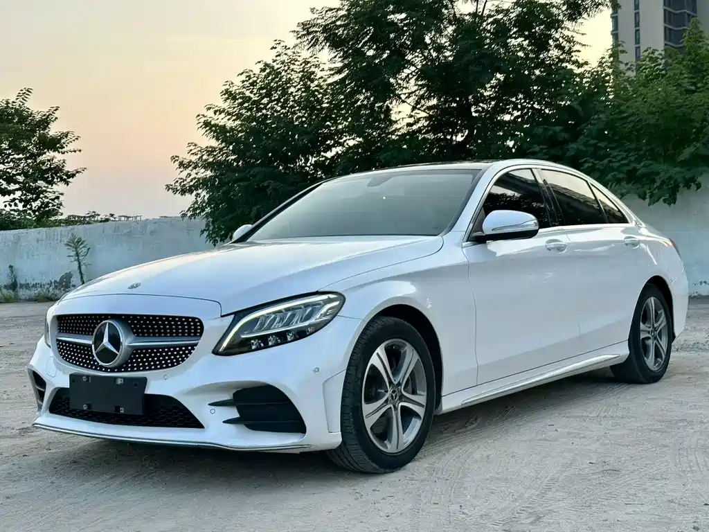 Mercedes-Benz C-Class — миниатюра 2