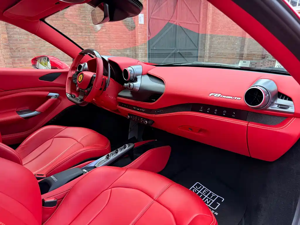 Ferrari F8 — миниатюра 10