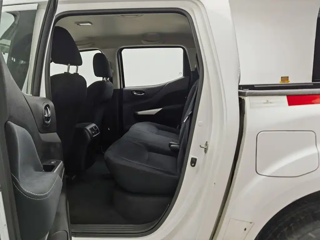 Nissan Navara — миниатюра 15
