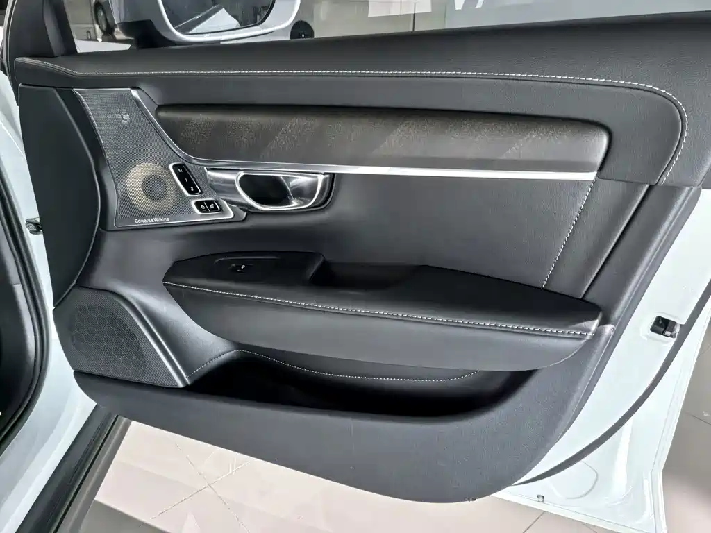 Volvo V90 — миниатюра 27