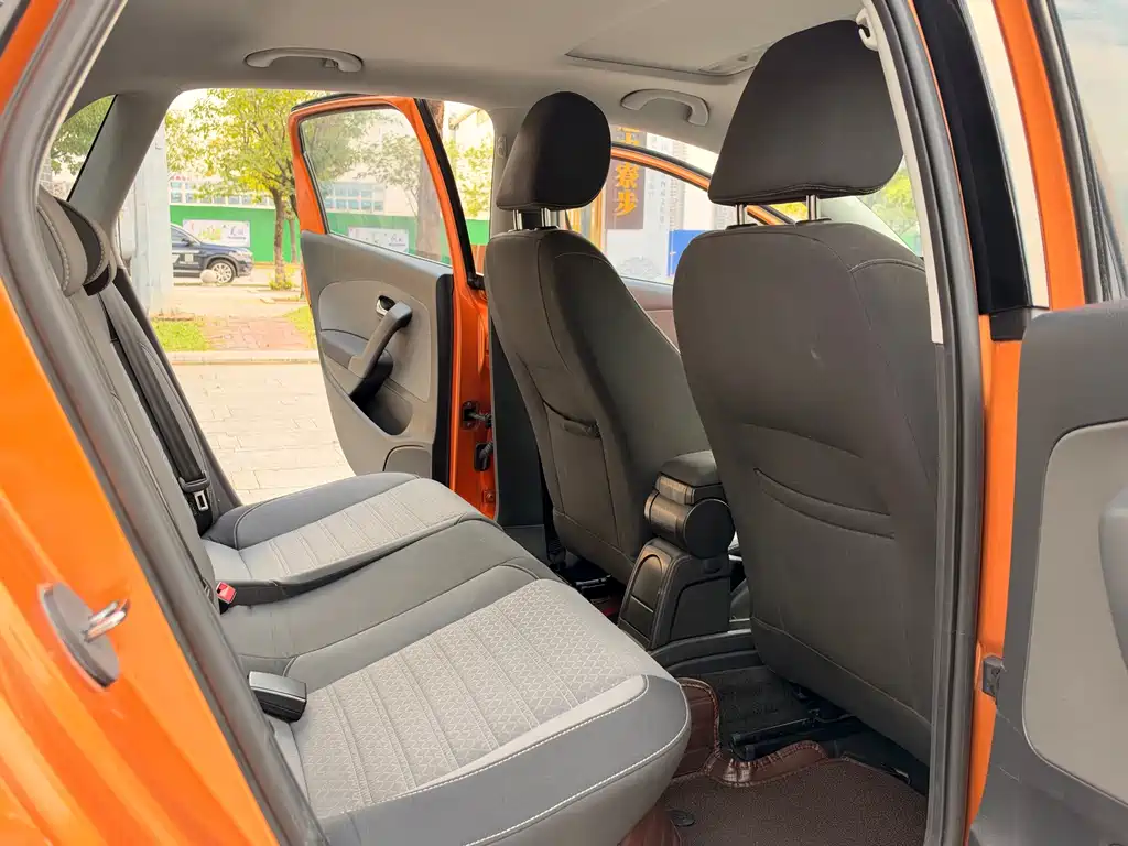 Volkswagen Polo — миниатюра 8