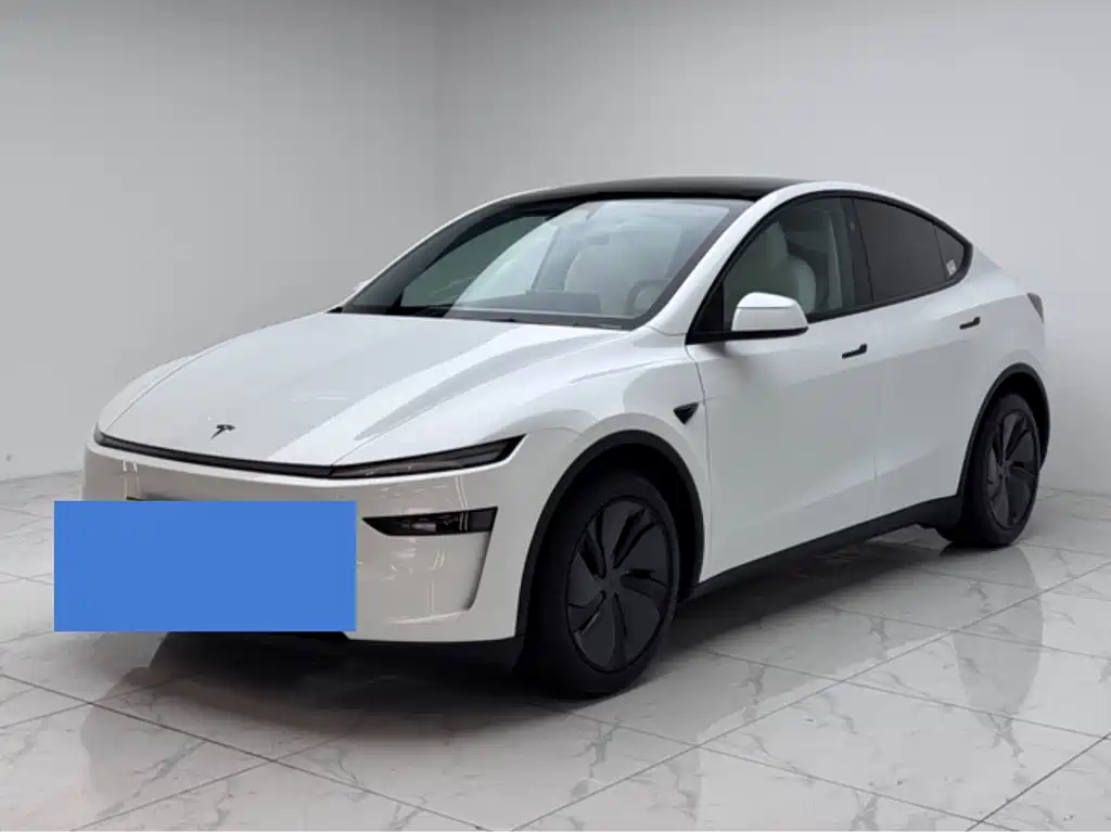 Tesla Model Y 2025