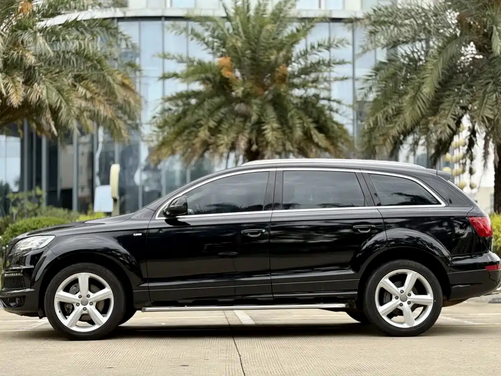 Audi Q7 — миниатюра 13