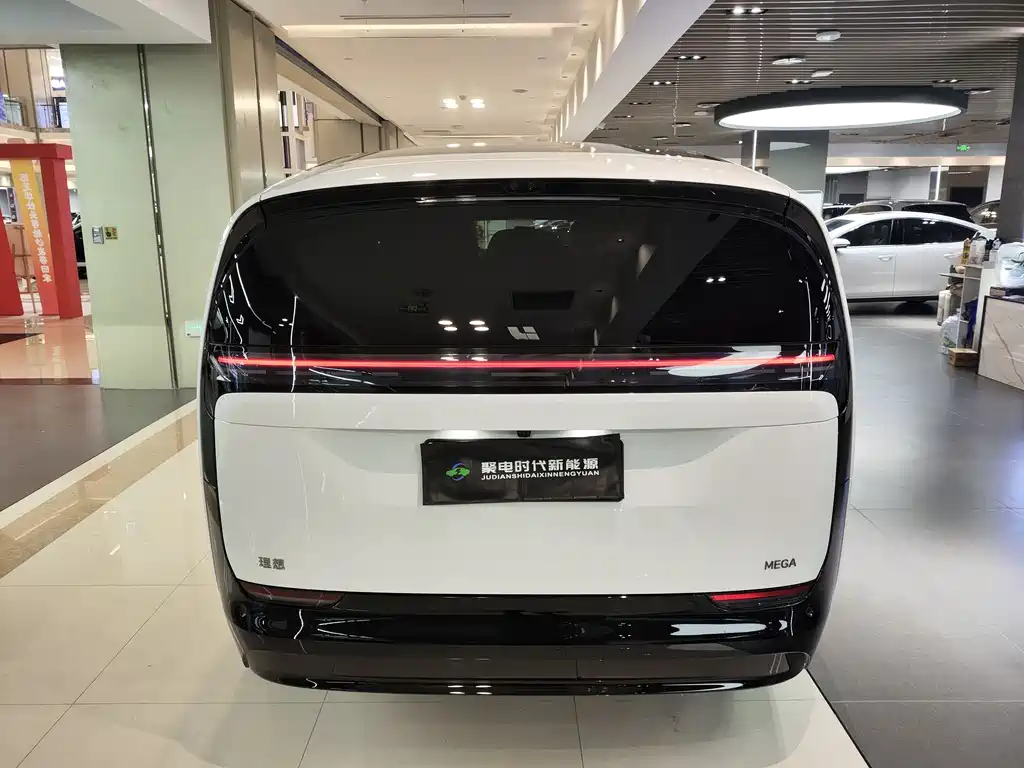 Li Auto MEGA 2025 Home