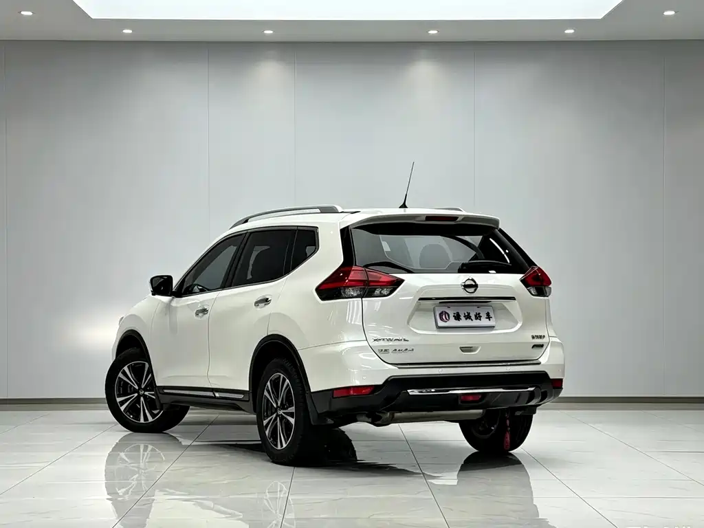 Nissan X-Trail — миниатюра 7