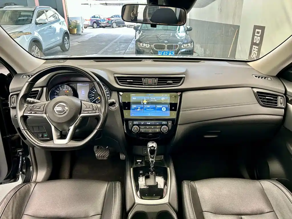 Nissan X-Trail — миниатюра 8