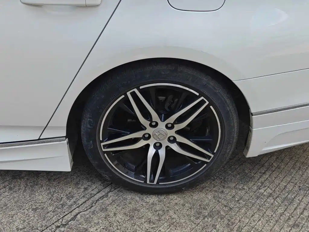 Honda Accord — миниатюра 10