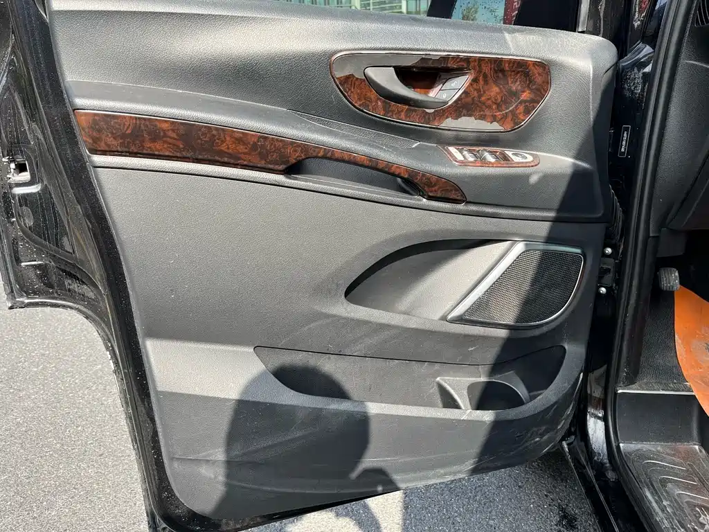 Mercedes-Benz Vito — миниатюра 13