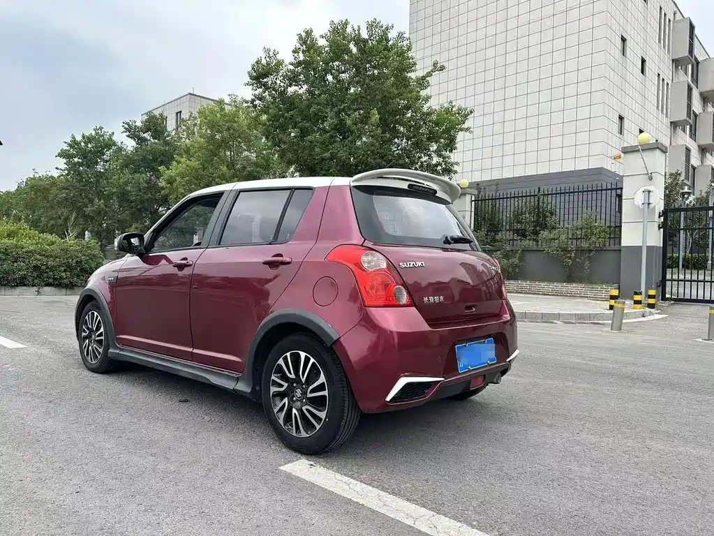Suzuki Swift — миниатюра 5