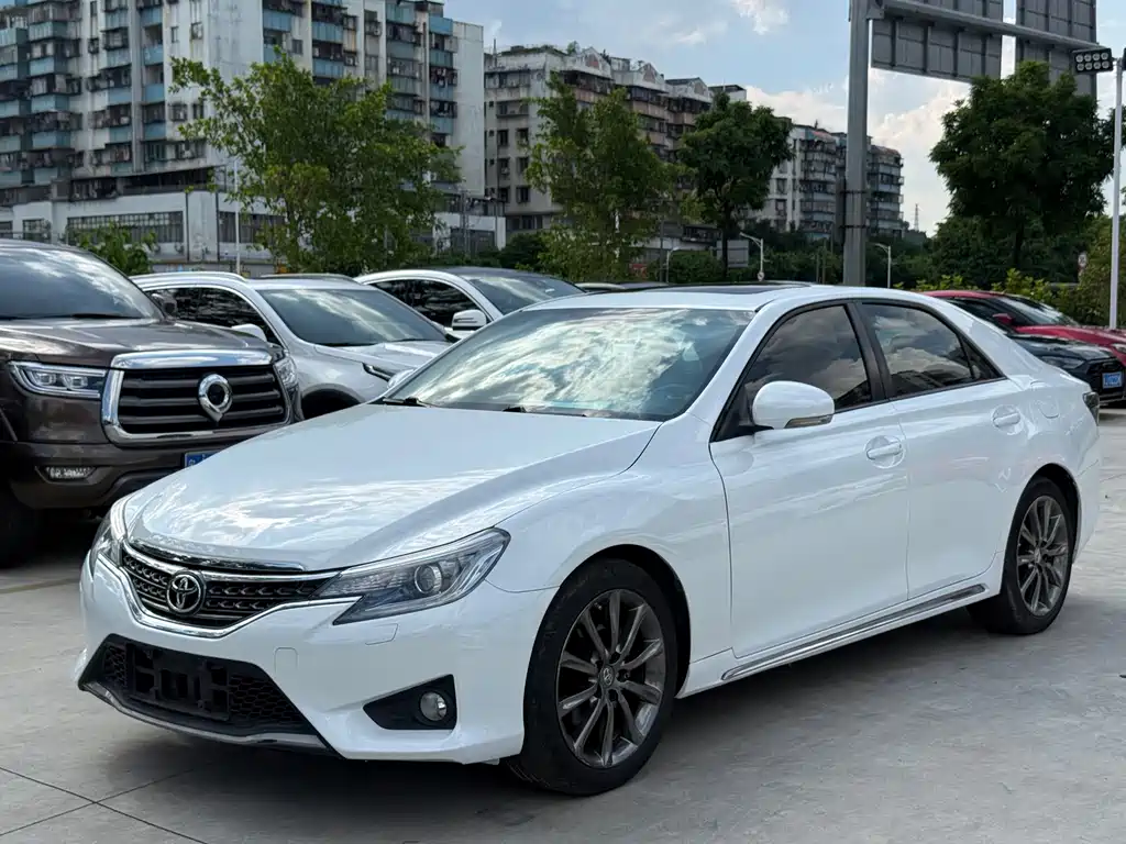 Toyota Reiz