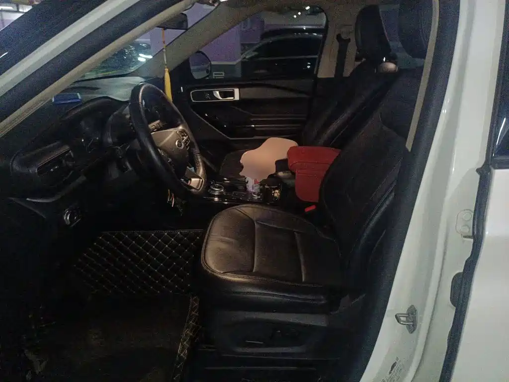 Ford Explorer — миниатюра 16