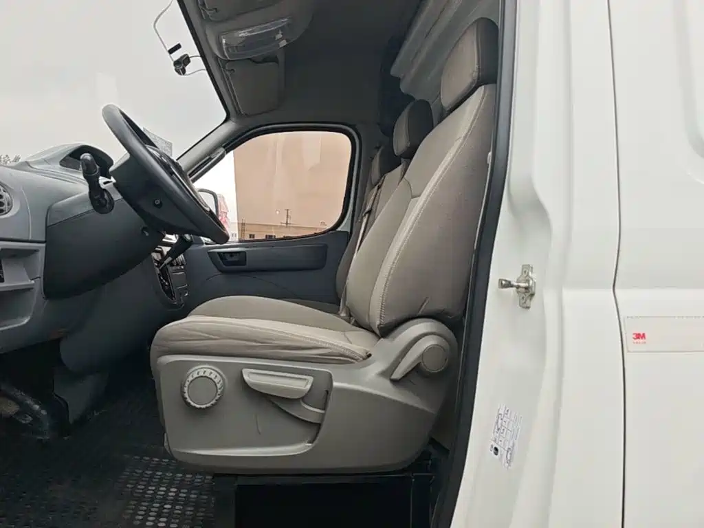 MAXUS V80 — миниатюра 15