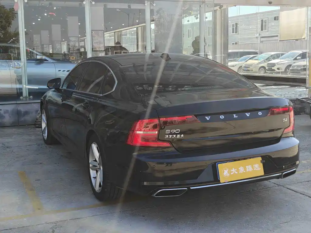 Volvo S90 — миниатюра 14