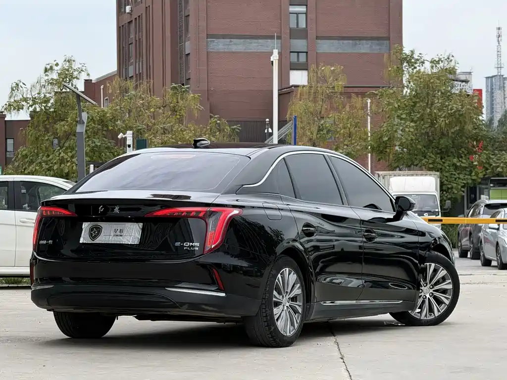 Hongqi Hongqi E-QM5 — миниатюра 6