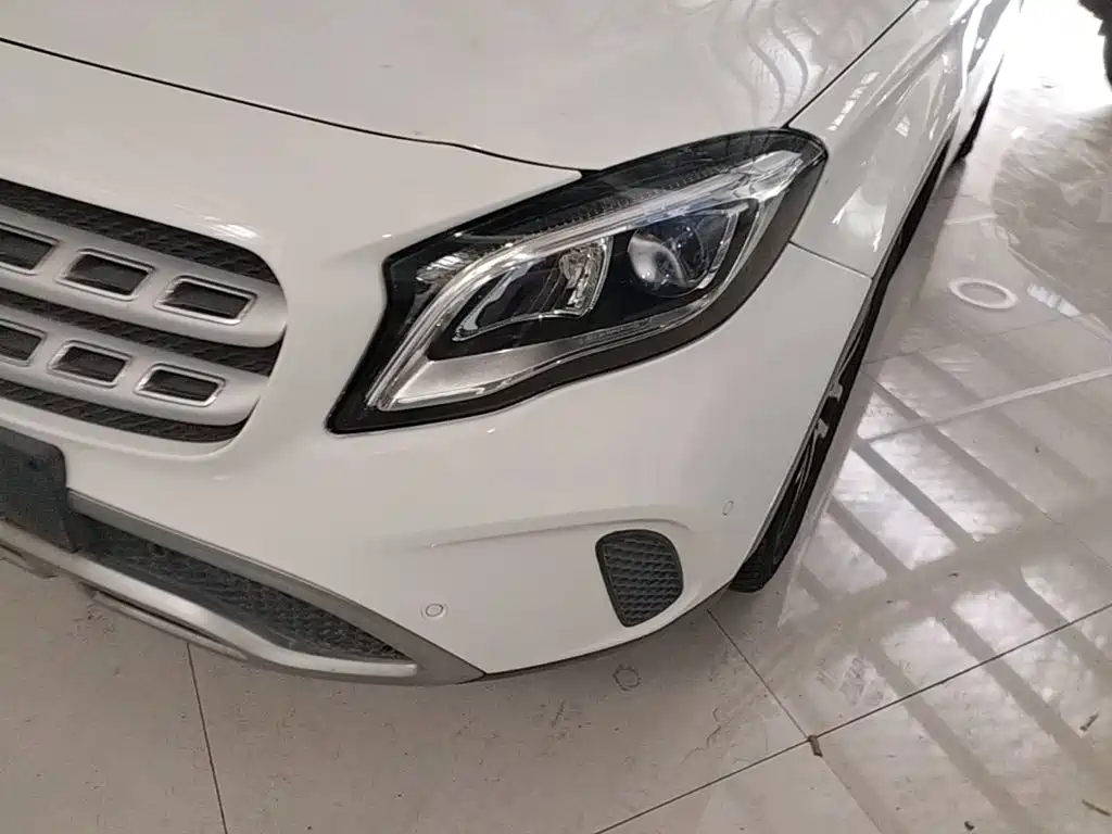 Mercedes-Benz GLA — миниатюра 24