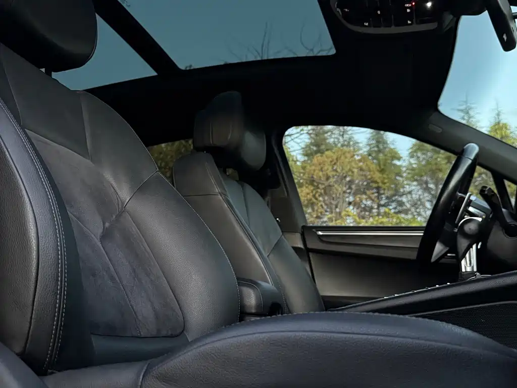 Porsche Macan — миниатюра 13