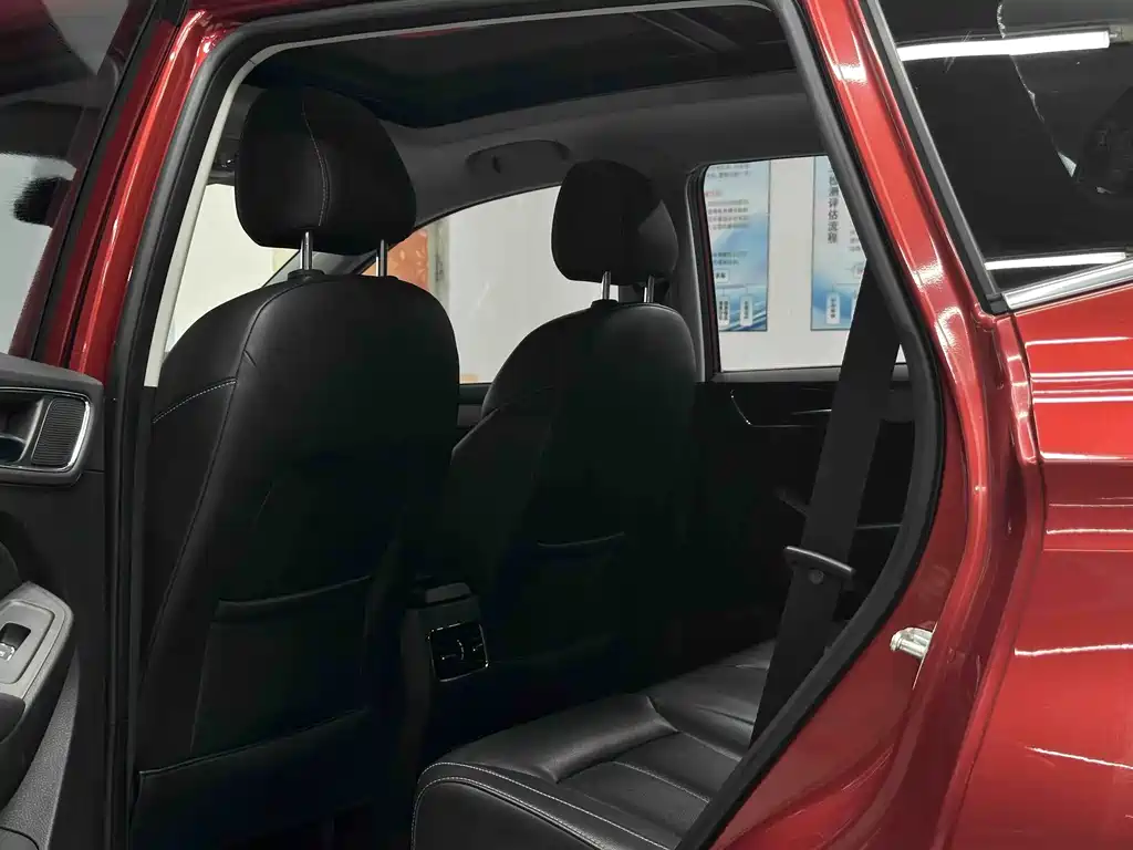 Roewe RX5 — миниатюра 6