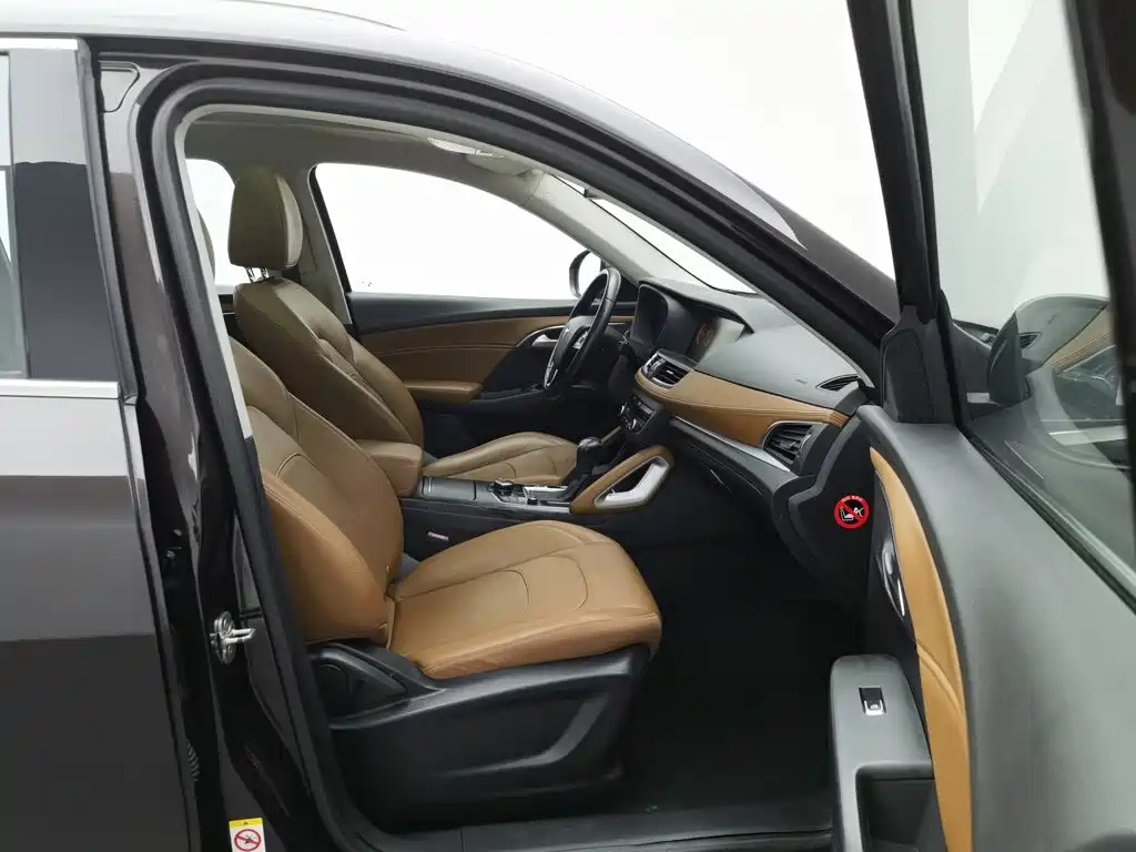 Borgward BX7 — миниатюра 23