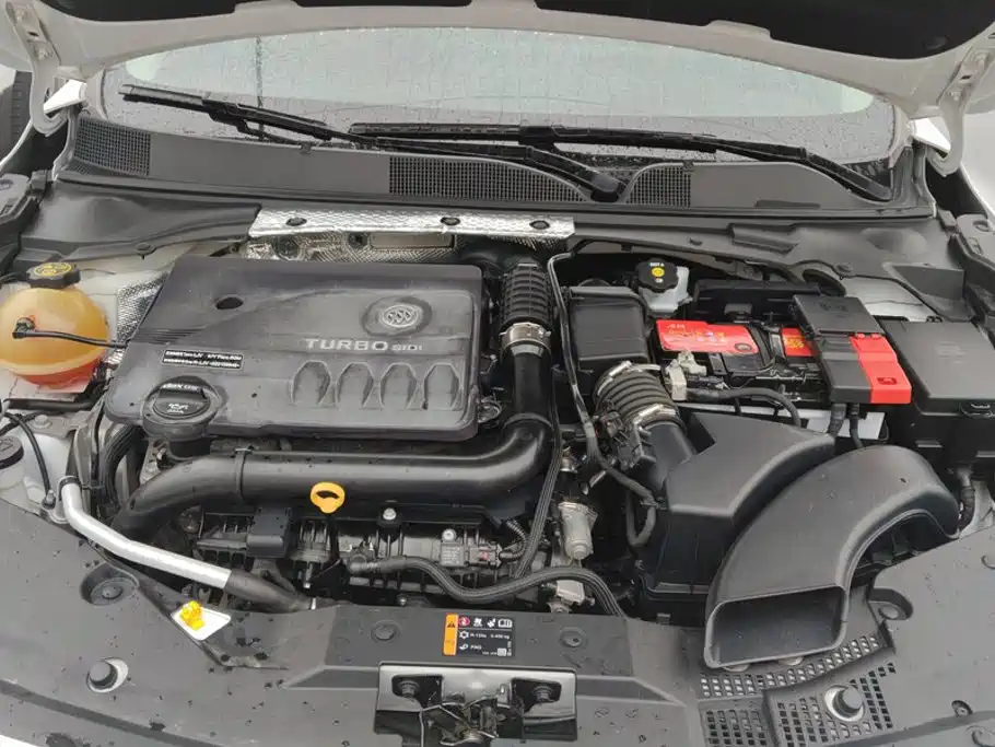 Buick Verano — миниатюра 10